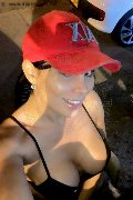 Roma Trans Karmen Gold 334 84 79 197 foto selfie 17